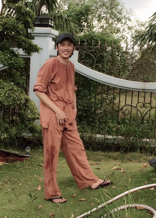 Hoài Linh rất hiếm khi mặc những bộ cánh hàng hiệu.