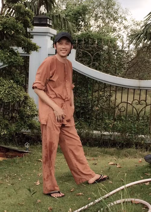 Hoài Linh rất hiếm khi mặc những bộ cánh hàng hiệu.