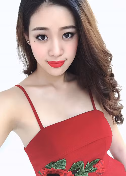 Khánh Vân còn tham gia bộ phim "Một chàng ba nàng".