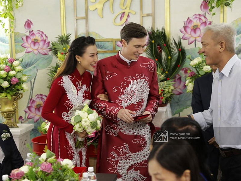 Hoàng Oanh và Jack được khen xứng đôi vừa lứa. Ảnh: Yan