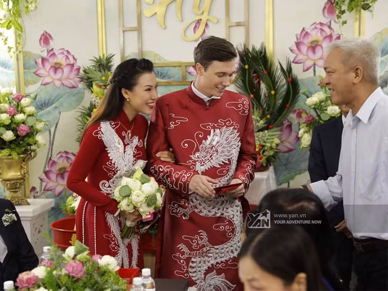 Hoàng Oanh và Jack được khen xứng đôi vừa lứa. Ảnh: Yan