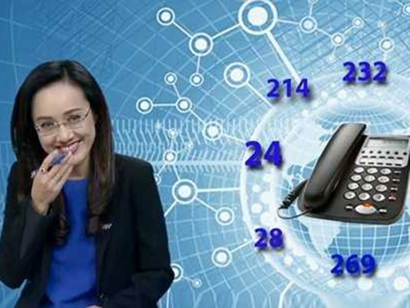 Khi dẫn bản tin Thời sự lúc 12h, BTV Hoài Anh bật cười khi đồng nghiệp - BTV Hữu Bằng đọc "phòng, dự trữ" thành "dự trữ phòng". Ảnh: VTC