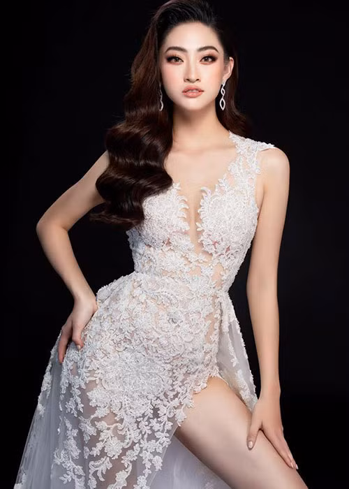 Hoa hậu Đỗ Mỹ Linh chúc Lương Thùy Linh may mắn và hãy cố gắng vì nhan sắc Việt Nam.