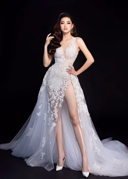 Còn Hoa hậu Tiểu Vy mong đợi Hoa hậu Lương Thùy Linh sẽ tiến sâu trong chung kết.