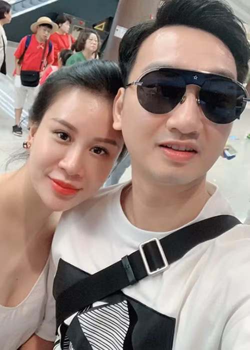 Hôn lễ của nam MC Nhân tố bí ẩn diễn ra vào tháng 3/2017.