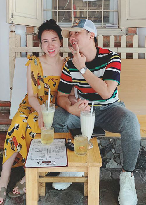 Khi vợ mang bầu, Thành Trung thường đưa cô đi du lịch và hạn chế nhận show để chăm lo sức khỏe của vợ.