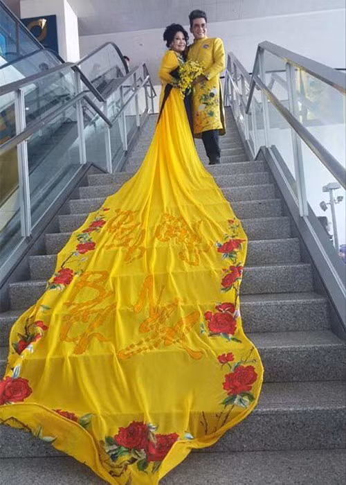 Hậu ly hôn nghệ sĩ Xuân Hương, Thanh Bạch gắn bó với "bà trùm" Thúy Nga. Ảnh: Dân Việt