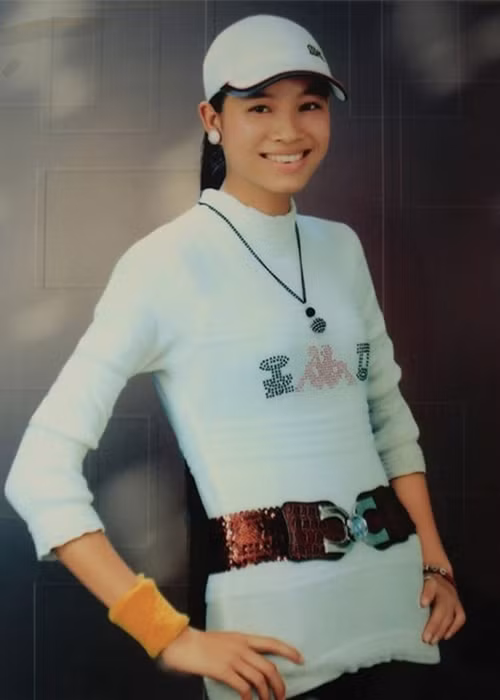 Phạm Hương năng động, rạng rỡ thời đi học.