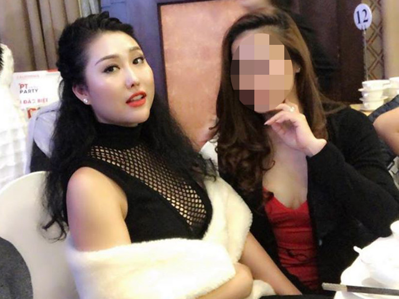 Phong độ nhan sắc thất thường của "nữ hoàng dao kéo" trở thành chủ đề bàn tán của dư luận.