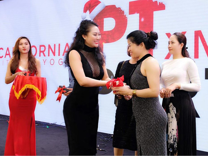 Hồi tháng 10, Phi Thanh Vân bị ném đá vì màn kêu gọi vốn đầu tư lạc đề, điệu đà tại Shark Tank.