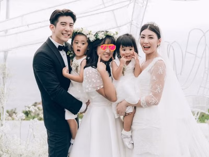 Hình ảnh Angelina góp mặt trong đám cưới của Giả Tịnh Văn.