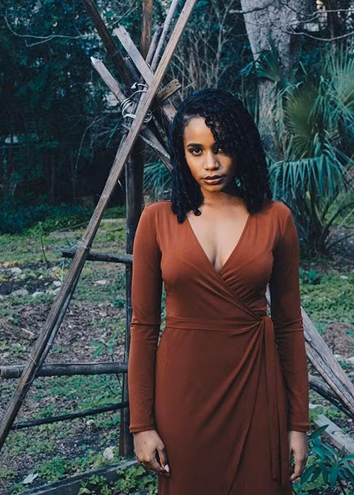 Đại diện Jamaica có giọng hát nội lực như danh ca nổi tiếng thế giới Whitney Houston.