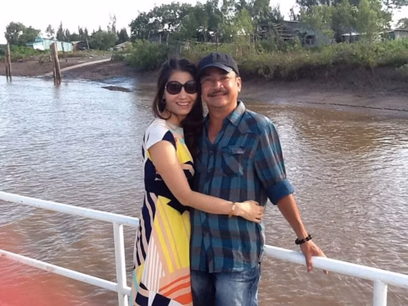 Diệp Thanh là người mẫu nhưng sau khi kết hôn, cô từ bỏ sự nghiệp để lui về chăm sóc gia đình.