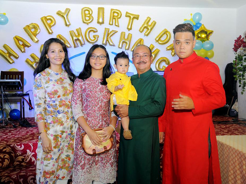 Hoàng Sơn cảm thấy vô cùng tội lỗi với vợ. Anh quyết định đi tìm, nói lời xin lỗi và mong vợ tha thứ.