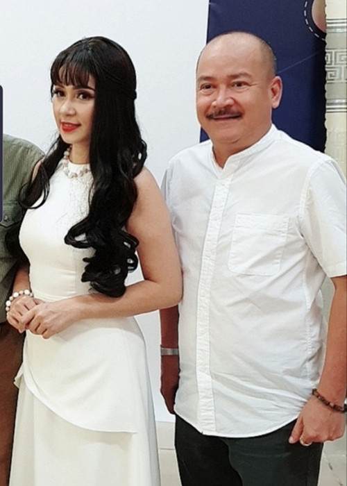 Mới đây, Hoàng Sơn hội ngộ Việt Trinh, Hồng Ánh, đạo diễn Lê Cung Bắc của phim “Người đẹp Tây Đô” sau 23 năm phim phát sóng.