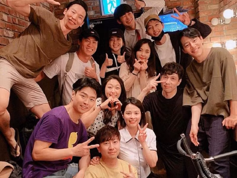 Lịch trình công việc của Song Joong Ki diễn ra bình thường sau ồn ào ly hôn.