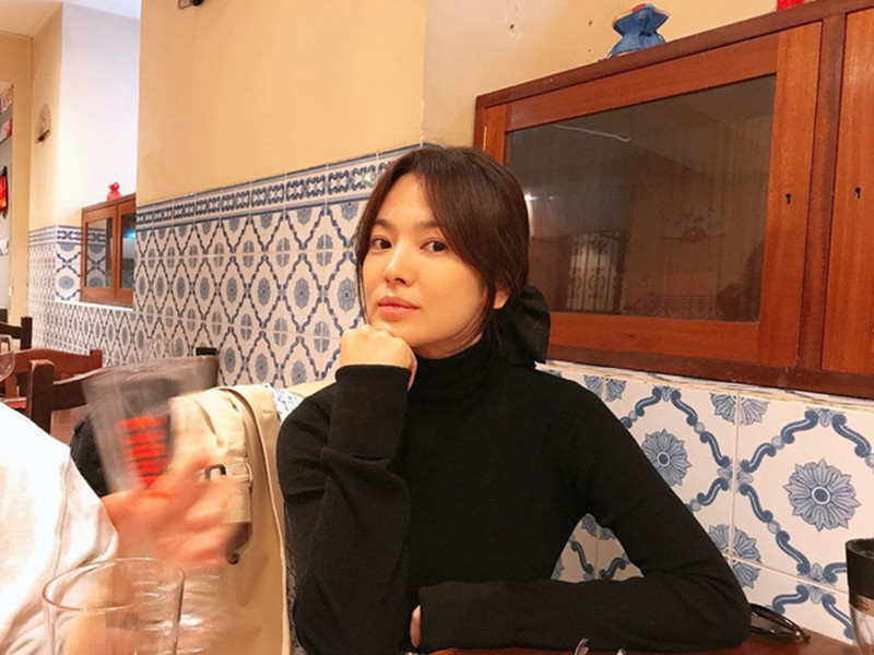 Giữa nghi vấn tái hợp Song Joong Ki, Song Hye Kyo cũng lộ diện.