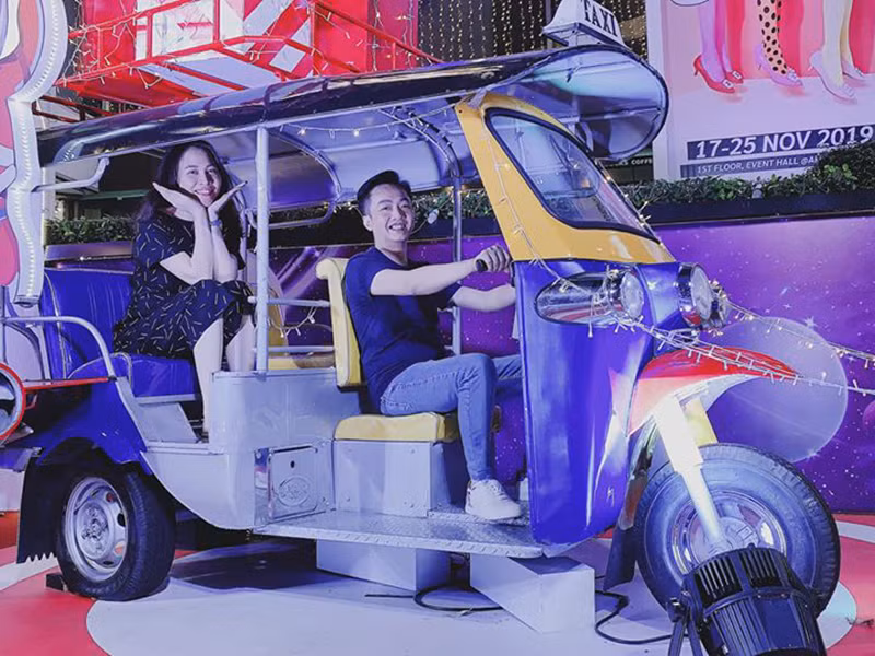 Sau đám cưới, Đàm Thu Trang cùng ông xã thường xuyên đi du lịch.