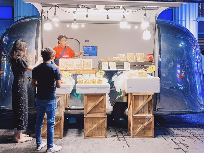 Cặp đôi khoe hình ảnh hạnh phúc bên nhau như thường lệ.