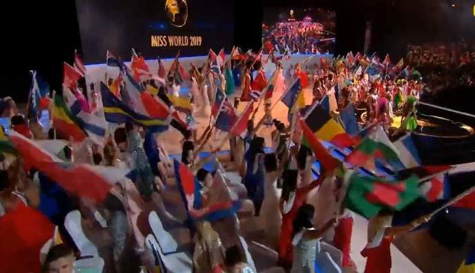 Luong Thuy Linh truot Top 5, Jamaica dang quang Hoa hau The gioi 2019-Hinh-2