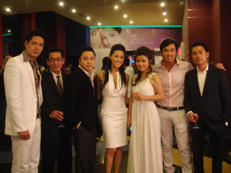 Năm 2009, Victor Vũ thực hiện bộ phim đầu tiên tại Việt Nam. Đó là “Chuyện tình xa xứ”. Phim có sự tham gia của Bình Minh, Đinh Ngọc Diệp, Huy Khánh, Kathy Uyên.