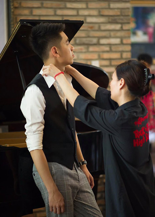 K-ICM không muốn người hâm mộ làm tổn thương đến bố mẹ ruột lẫn mẹ nuôi của anh.