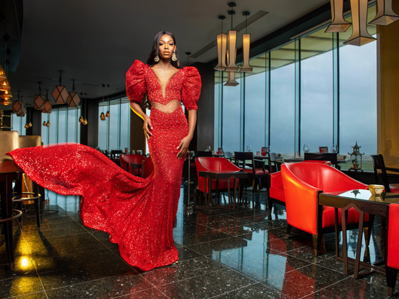 Đại diện Nigeria còn lọt top 27 phần thi Người đẹp tài năng và top 10 Hoa hậu Nhân ái. Ở phần thi Người đẹp thể thao, thí sinh này được xếp ở vị trí thứ 2. Có thể thấy, Nyekachi sẽ tiến sâu trong chung kết.