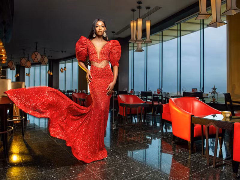 Đại diện Nigeria còn lọt top 27 phần thi Người đẹp tài năng và top 10 Hoa hậu Nhân ái. Ở phần thi Người đẹp thể thao, thí sinh này được xếp ở vị trí thứ 2. Có thể thấy, Nyekachi sẽ tiến sâu trong chung kết.