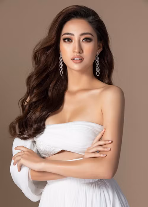 Đối với Lương Thùy Linh - đại diện Việt Nam, nhiều khán giả cho rằng cô cũng có khả năng lọt top. Đại diện Việt Nam hiện lọt top 10 Hoa hậu Nhân ái và top 2 Người đẹp trình diễn thời trang.