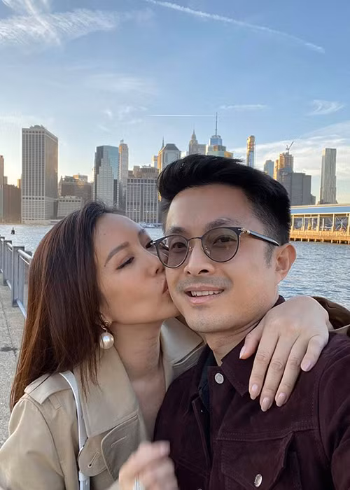 Tuy nhiên, bố mẹ của Trí Tống cũng dần buông. “Tôi nghĩ, chắc vì họ thấy con mình quá quyết liệt với sự lựa chọn của mình”, Thu Hoài nói.