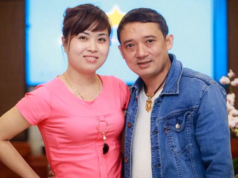 Hanh phuc gian di cua danh hai Chien Thang ben vo ba