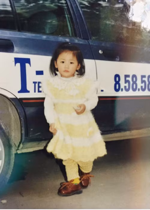 Giọng ca "Nếu như anh đến" sở hữu nước da trắng, đôi mắt đen láy, gương mặt tròn trịa.