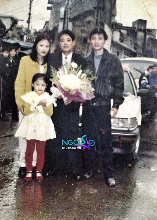 Từ bé, Văn Mai Hương được bố mẹ cho ăn mặc điệu đà, hợp thời trang.