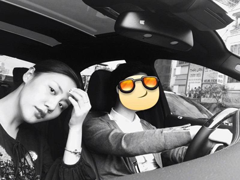 Khi viết tâm thư chia tay, Văn Mai Hương tiết lộ, vì bạn trai không thích công việc ca hát nên cô đã tạm gác sự nghiệp.