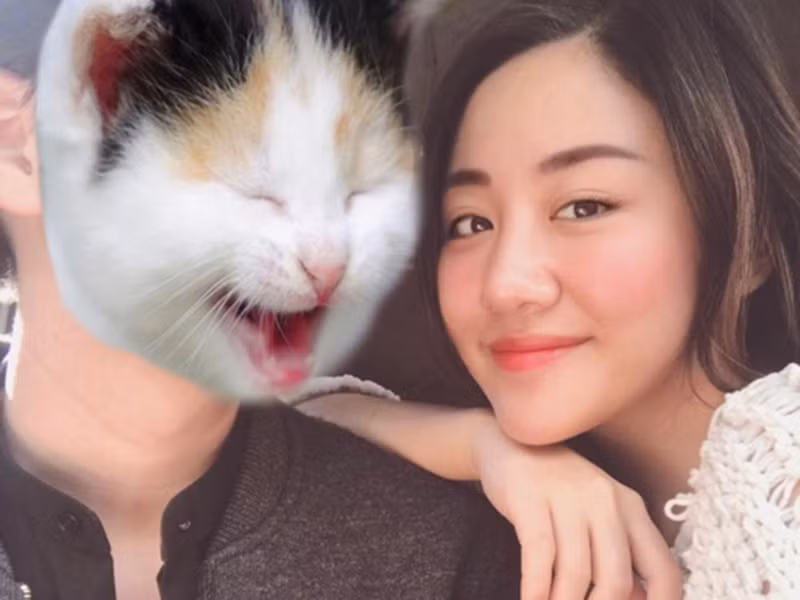 Tuy nhiên vì nhớ nghề, Văn Mai Hương đi hát trở lại khiến cô và bạn trai thường xuyên cãi vã. Cuối cùng, Văn Mai Hương quyết định chia tay.