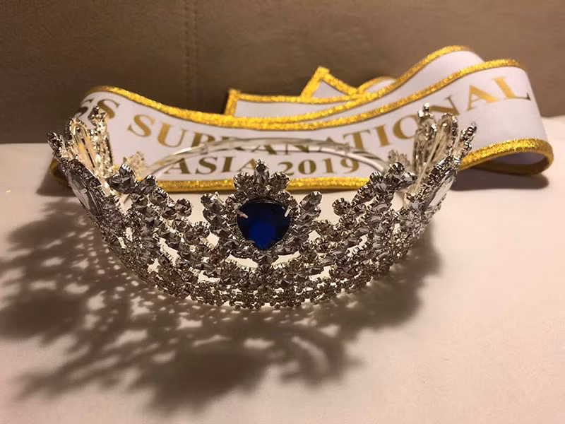 Sau buổi thi cuối cùng, Ngọc Châu khoe vương miện Hoa hậu Siêu quốc gia châu Á 2019 và tâm sự: "Chúng ta đã cùng nhau làm được. Giờ chỉ có thể nói rằng Châu xin cảm ơn mọi người vì tất cả".