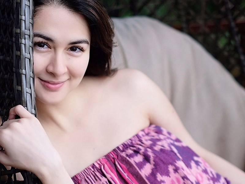 Marian đã có nhiều năm hoạt động trong showbiz Philippines.