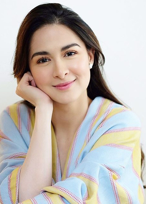 Nữ diễn viên mang dòng máu lai thoải mái khoe ảnh các con ngay từ lúc chào đời.