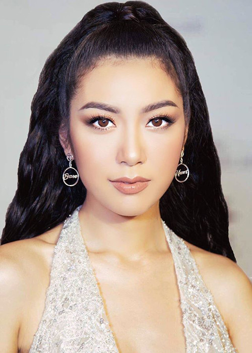 Thúy Vân cho biết, cô chịu nhiều áp lực tại cuộc thi nhưng cho rằng đó là động lực giúp cô cố gắng chinh phục vương miện.