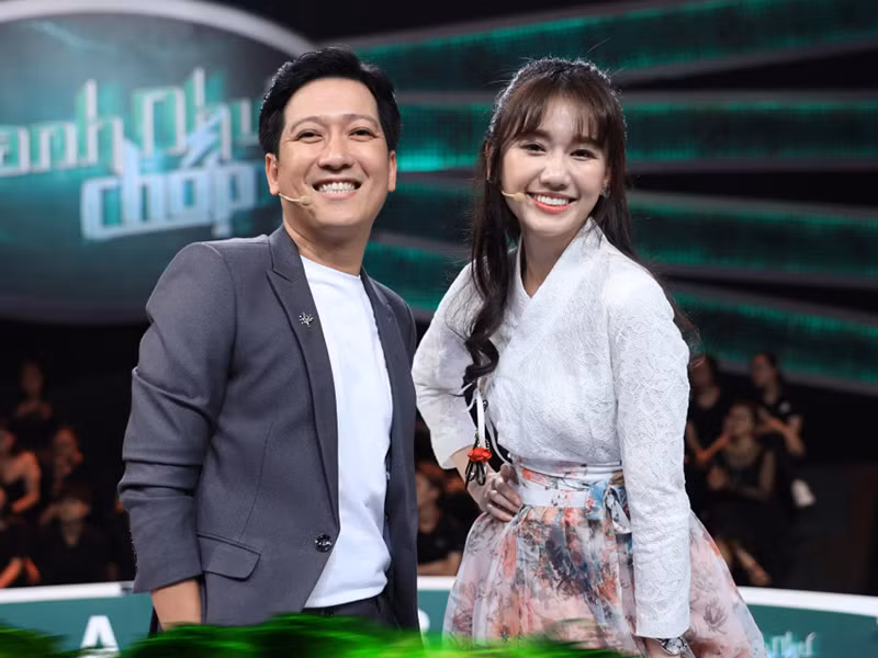 Năm 2019, Trường Giang tiếp tục làm MC chương trình “Nhanh như chớp” mùa 2. Bạn dẫn cùng Trường Giang ở gameshow này là Hari Won.