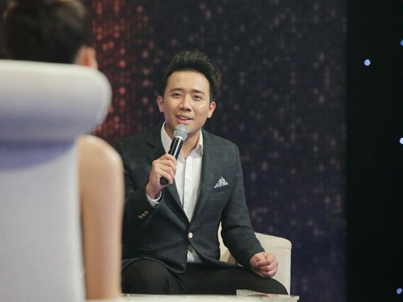 Ở “Người ấy là ai”, ông xã của Hari Won đảm nhận vai trò MC. Đây là chương trình Trấn Thành nhận được nhiều phản hồi tích cực từ khán giả. Ảnh: Vietnamnet