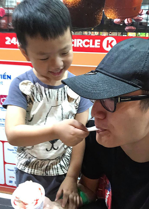 Nam diễn viên từng tâm sự, con trai chính là niềm vui, nguồn sống của anh.