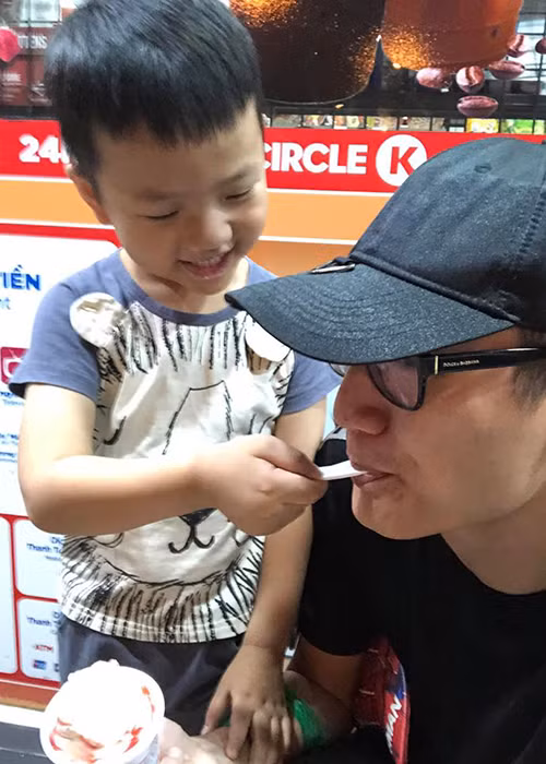 Nam diễn viên từng tâm sự, con trai chính là niềm vui, nguồn sống của anh.