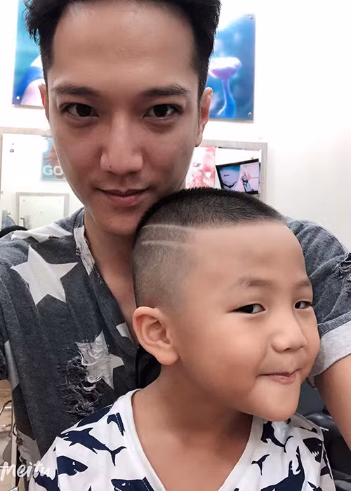 Mỗi lần được đón bé Be đi chơi, Chí Nhân đều vô cùng hạnh phúc.