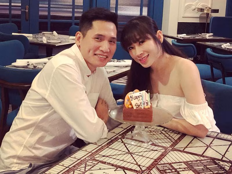 Ngoài công việc ở đài truyền hình, Anh Thư còn kinh doanh ăn uống.