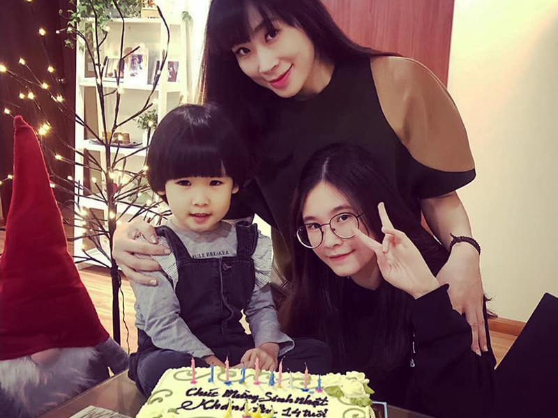 2 cô con gái của Quốc Khánh đều thừa hưởng những nét đẹp từ cả bố lẫn mẹ.