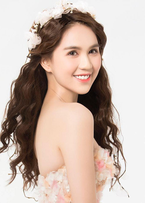 “Nếu không có cơ thể này, làn da trắng này, khuôn mặt trẻ lâu như này thì tôi không phải là Ngọc Trinh nữa. Về ngoại hình, tôi chấm cho mình được 8/10”, Ngọc Trinh nói.