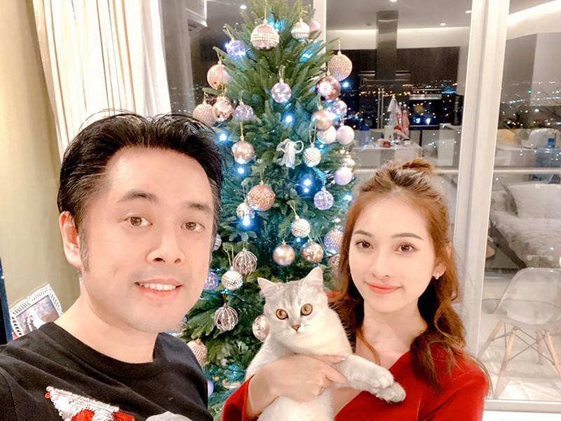 Nhạc sĩ Dương Khắc Linh tiết lộ không gian đón Giáng sinh bên bà xã. Mời quý độc giả xem video "Bí quyết làm đẹp của sao Việt". Nguồn VTC