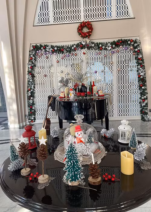 Cách đây không lâu, Giáng My còn mời bạn bè đến dự tiệc tại căn biệt thự.