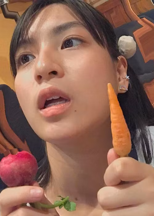 Thảo Tâm - diễn viên đóng Hồng trong "Mắt biếc" tự đăng tải hình ảnh dìm hàng.